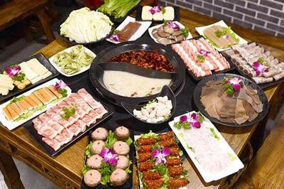 重慶崽兒火鍋加盟投資解析 2021年燜鍋項目投資不高，開店更輕松